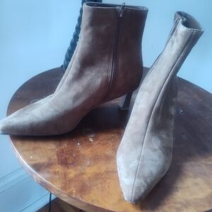 Steve Madden Kapital Pointed Toe Cocoa Suede Booties